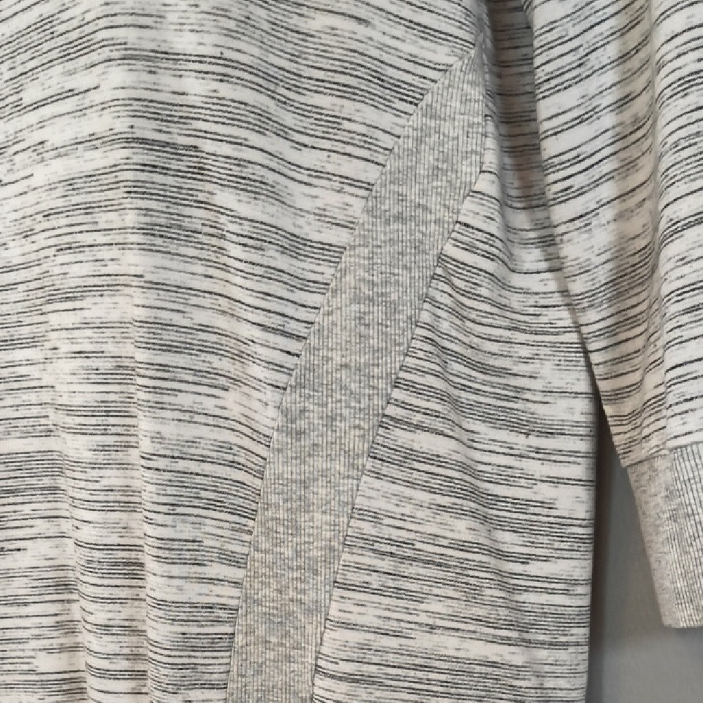 Ink Love And Peace Women's Zip Cowl Neck Gray Long Sleeve Top Size L - Picture 2 of 11